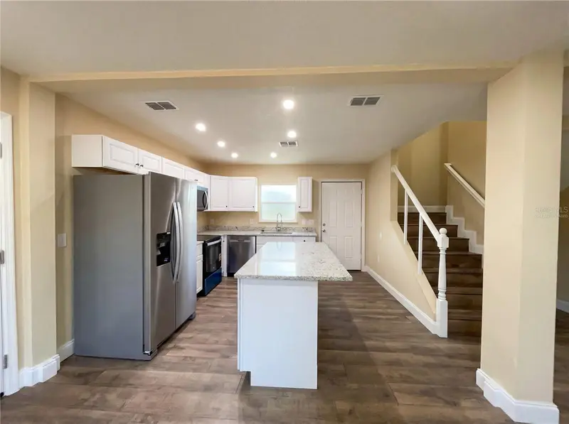 546 Gifford Ct, FL