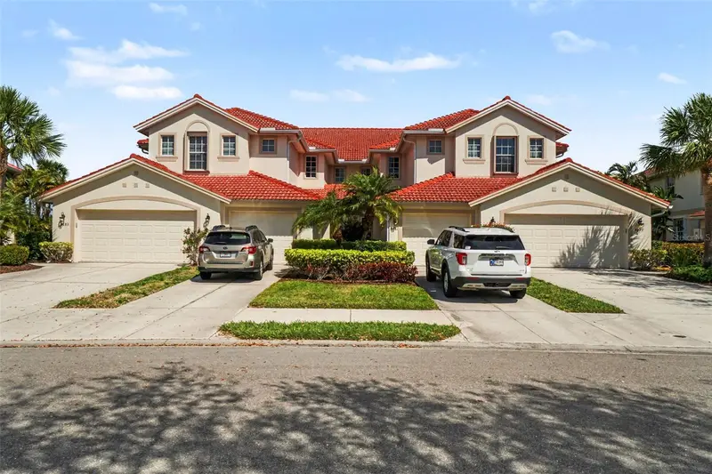 4683 Club Dr #101, FL
