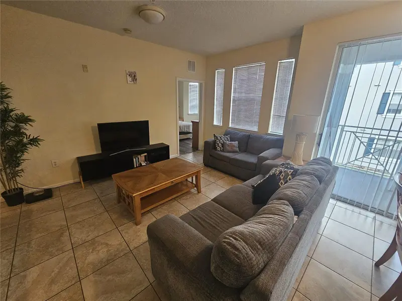 5255 Cane Island Loop #204, FL