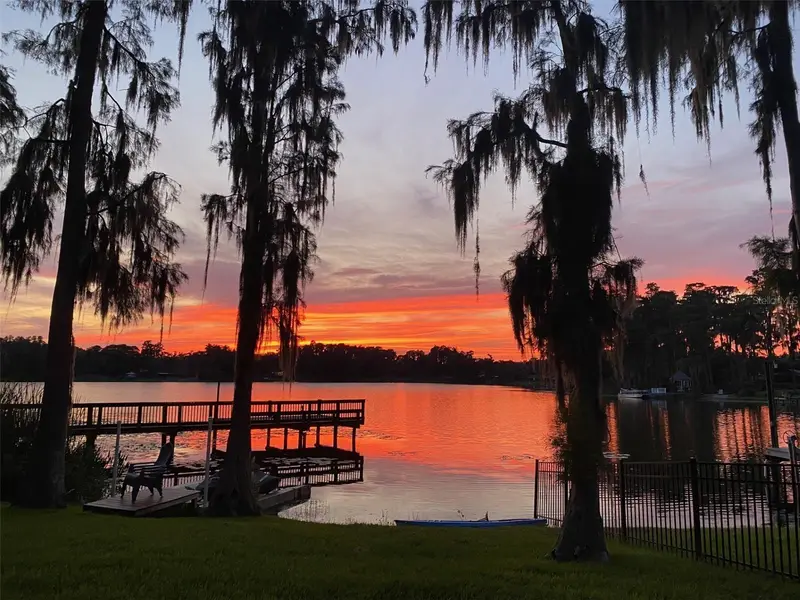 18010 Clear Lake Dr, FL