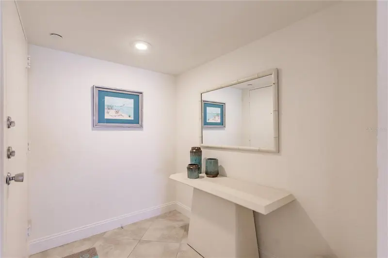 1055 W Peppertree Dr #405aa, FL