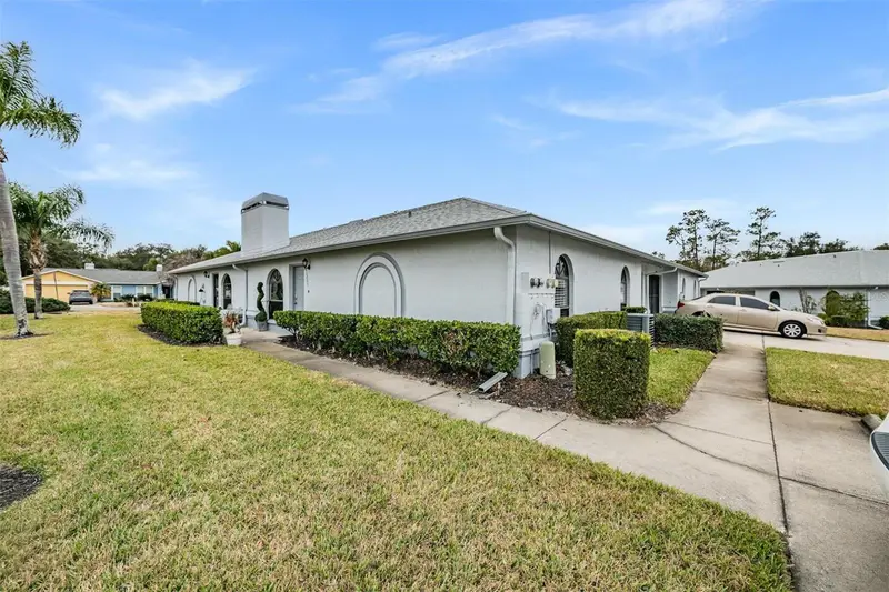 23205 Club Villas Dr #30, FL
