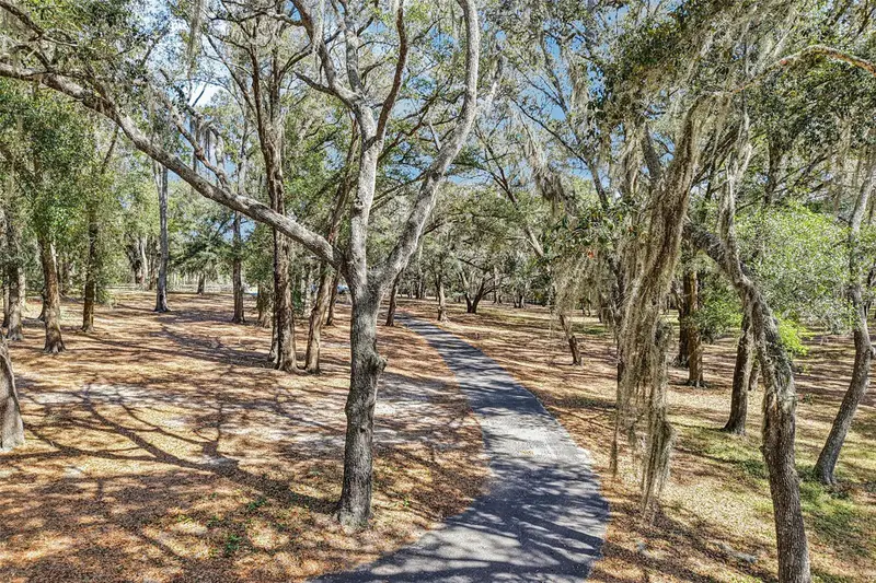 36530 Lazy B Ln, FL