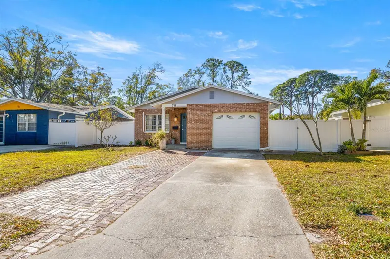 744 63rd Ave N, FL