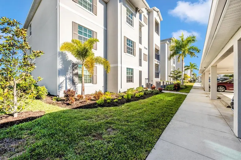 12240 Wellen Golf St #207, FL