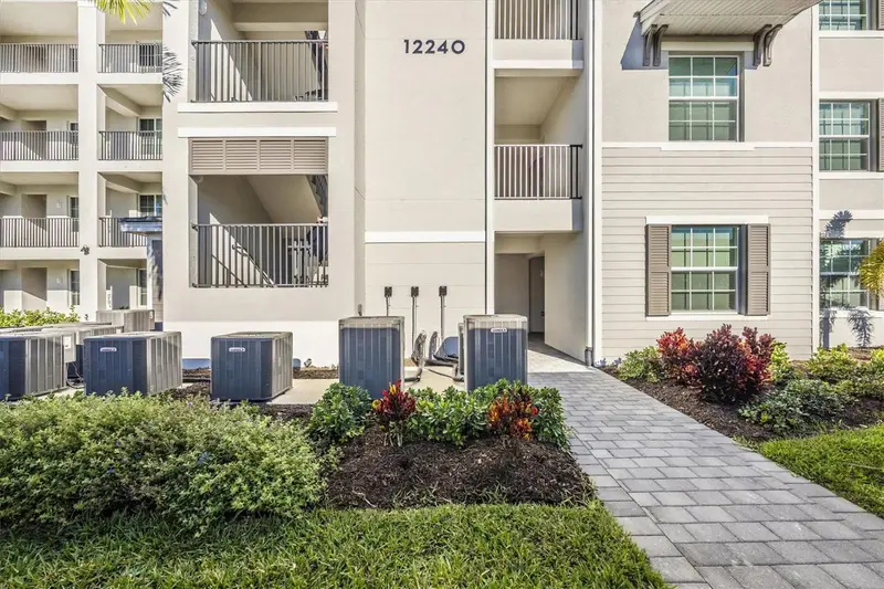 12240 Wellen Golf St #207, FL