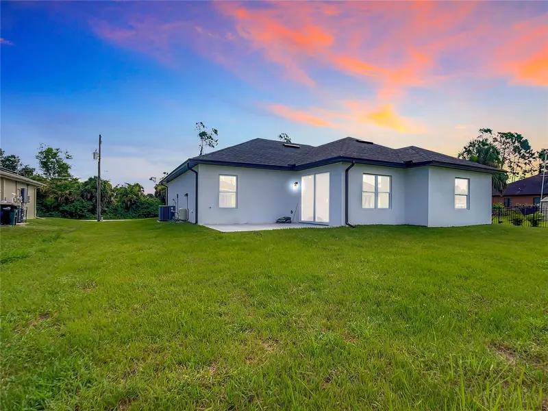 2165 Music Ln, FL