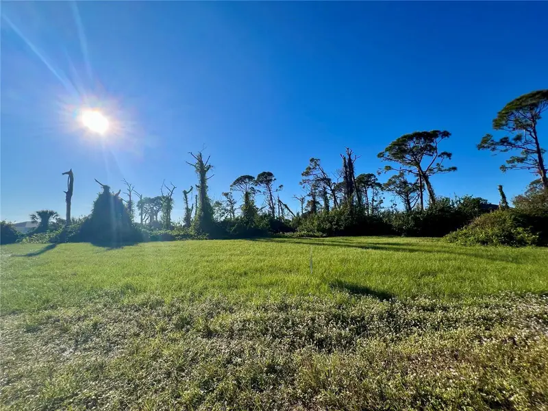 8 Pennant Pl, FL