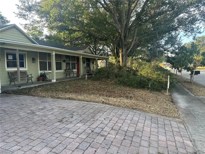 518 Poinsettia Ln, FL