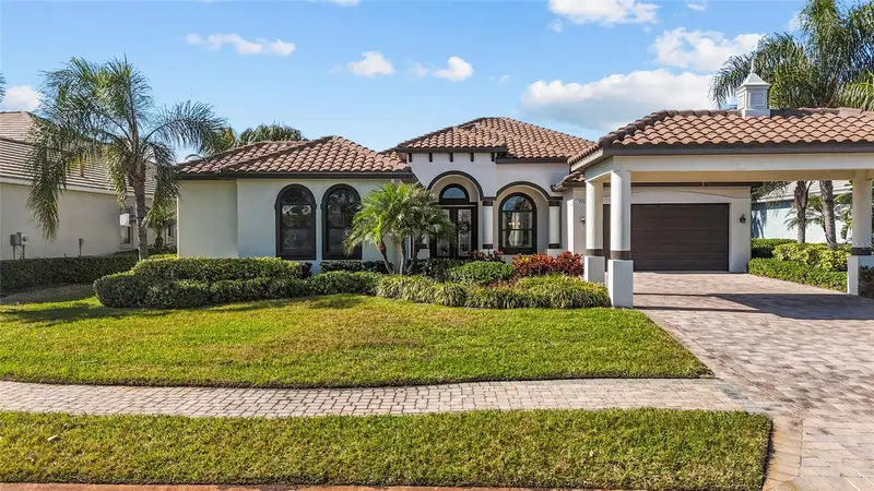 576 Mast Dr, FL