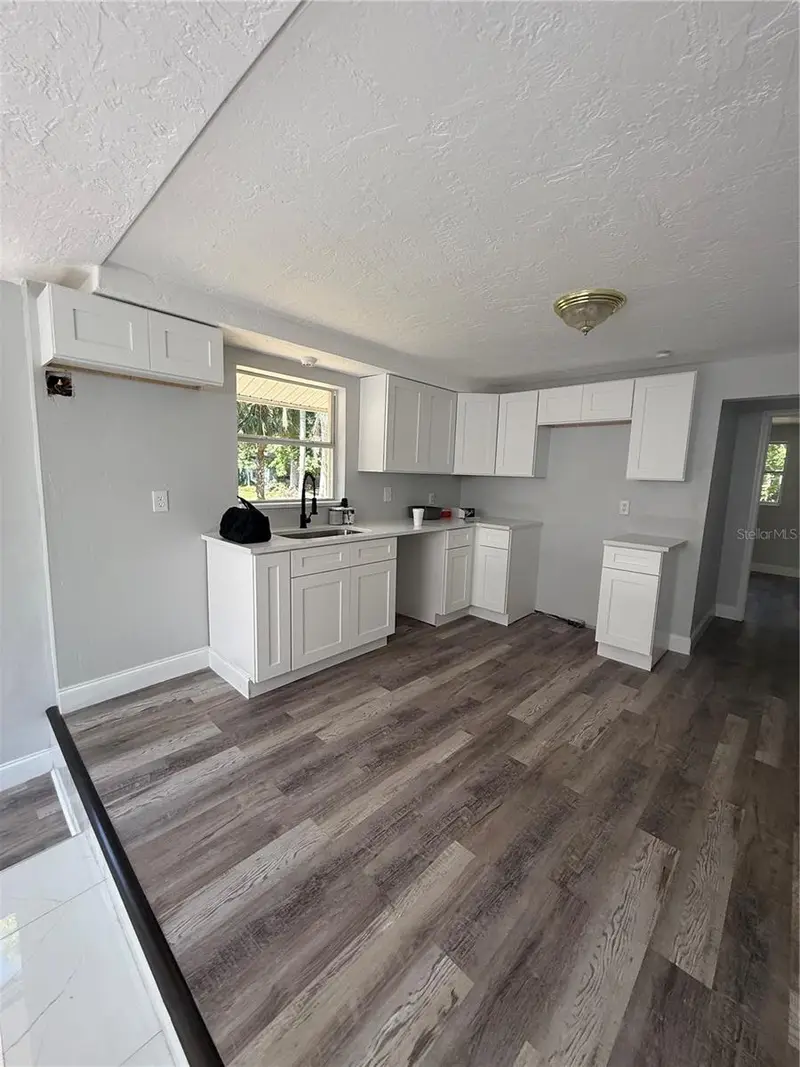 9029 Maiden Ln, FL