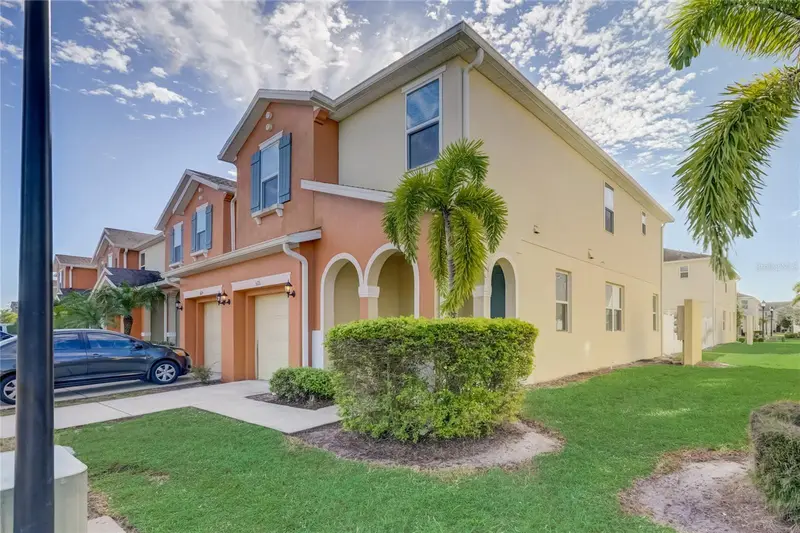 5126 Adelaide Dr, FL