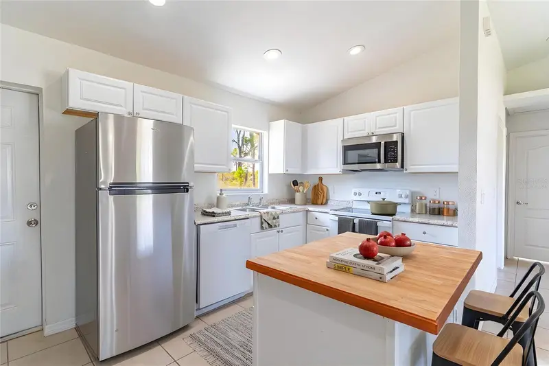 1411 Bittersweet St, FL