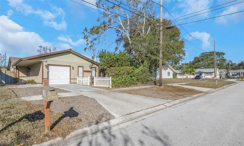 747 Brook St, FL