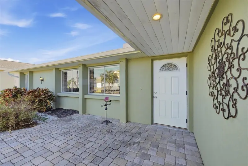 33 Annapolis Ln, FL