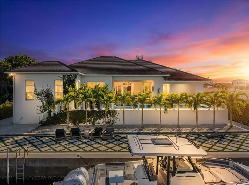 1643 Stanford Ln, FL