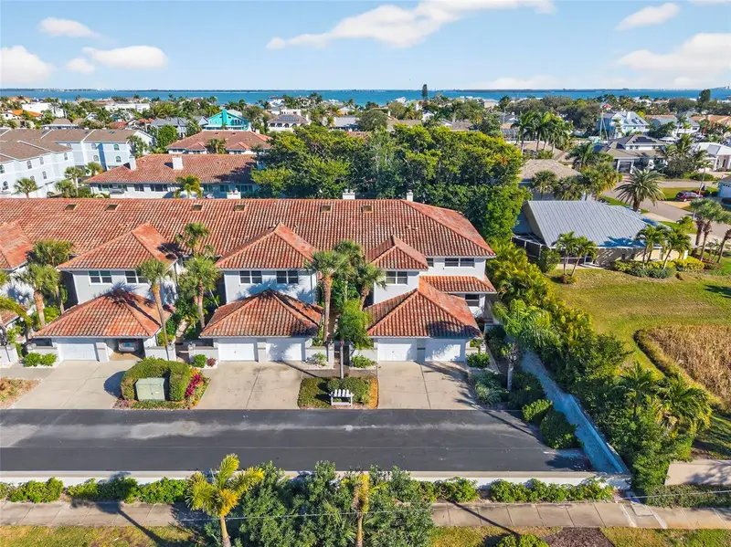 903 Pinellas Bayway S #308, FL