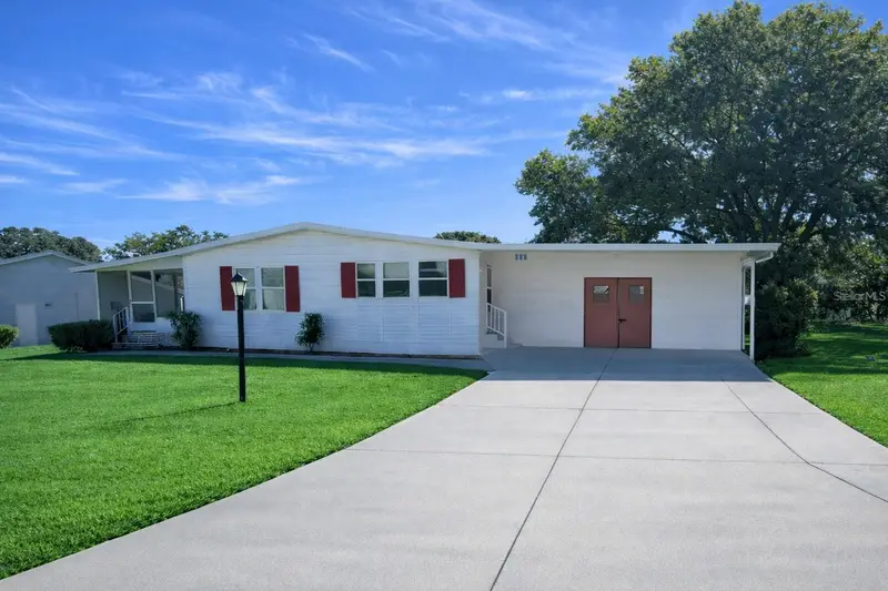 25308 Casa Del Lago Ln, FL