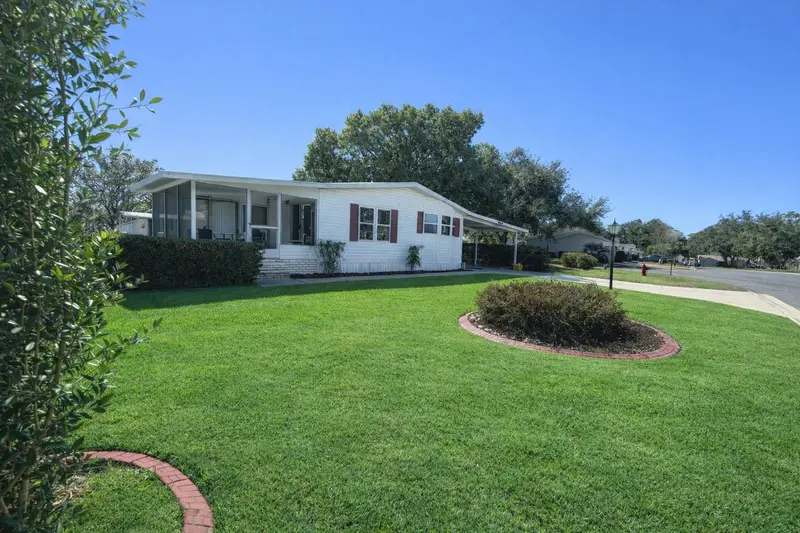 25308 Casa Del Lago Ln, FL