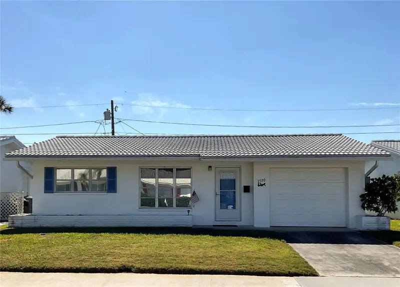 3920 101st Ter N, FL
