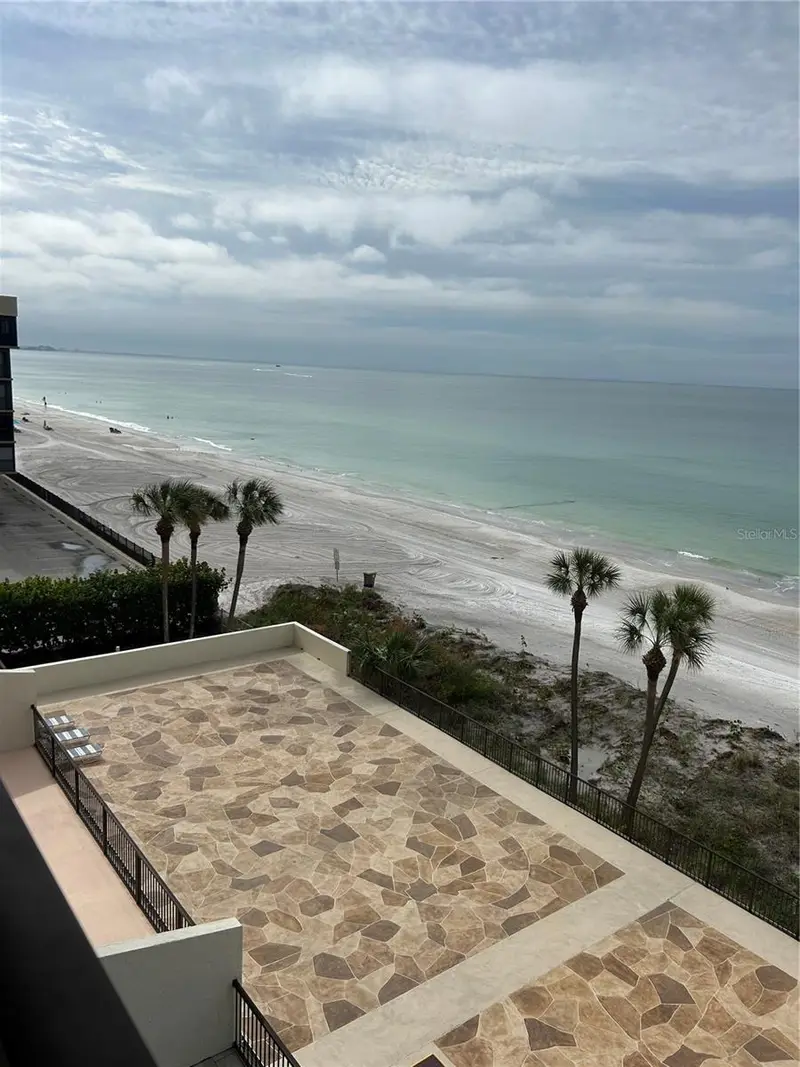 14950 Gulf Blvd #805, FL