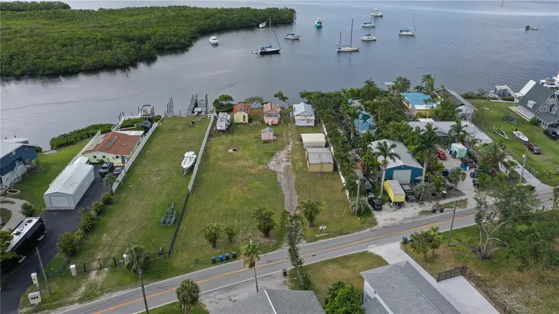 3306 W Shell Point Rd, FL
