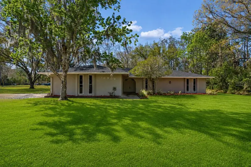 10909 Candy Ln, FL