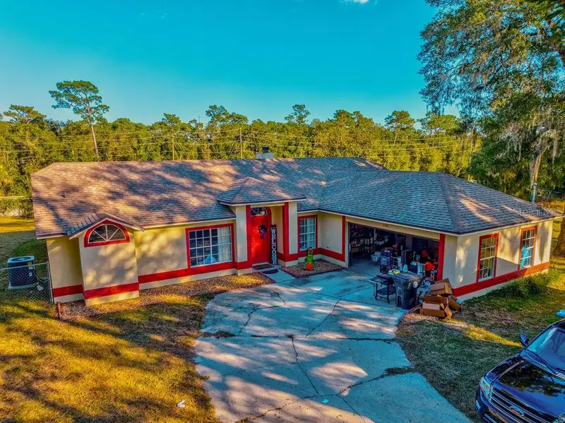 330 Bonnie Ln, FL
