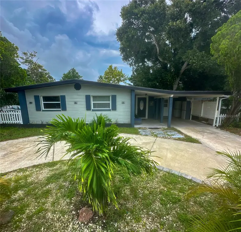 1203 N Saturn Ave, FL