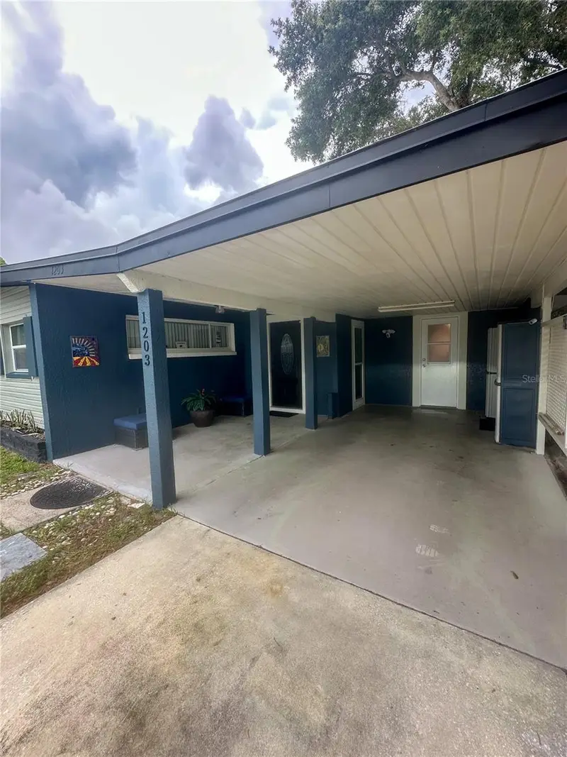 1203 N Saturn Ave, FL