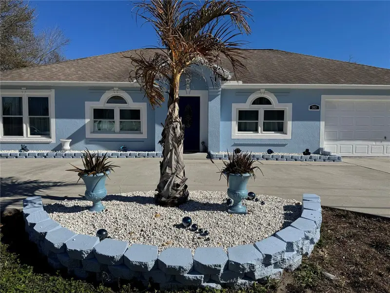 303 Baccarat Ct, FL