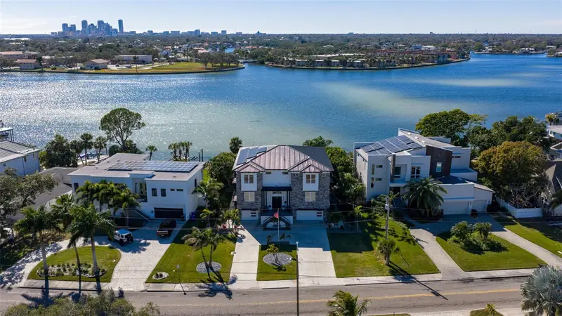 3830 Shore Acres Blvd Ne, FL