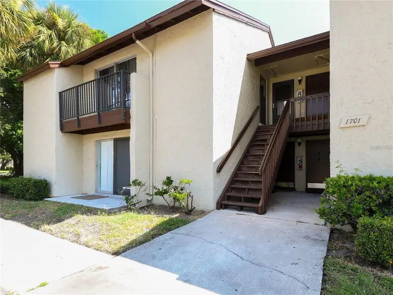4215 E Bay Dr #1701b, FL