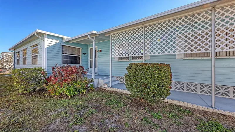 203 50th Avenue Plz E, FL