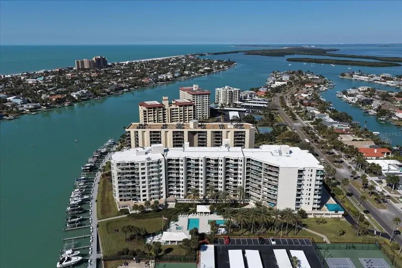670 Island Way #304, FL