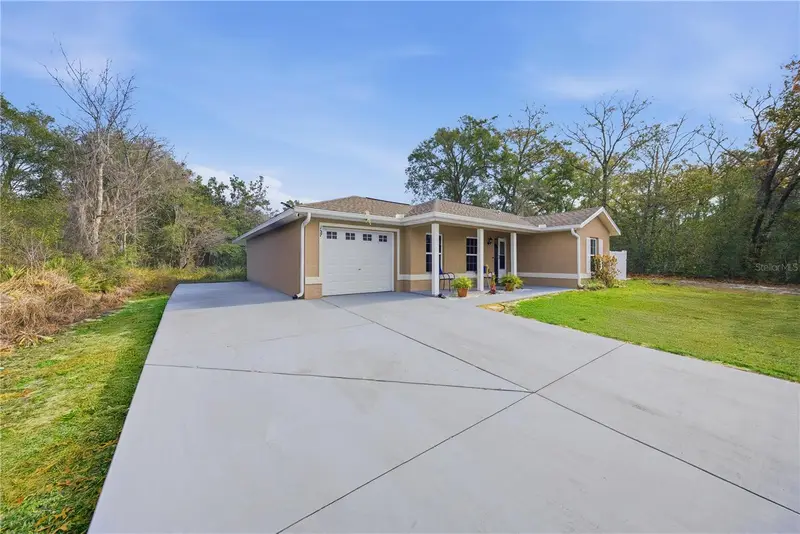157 Spruce Rd, FL
