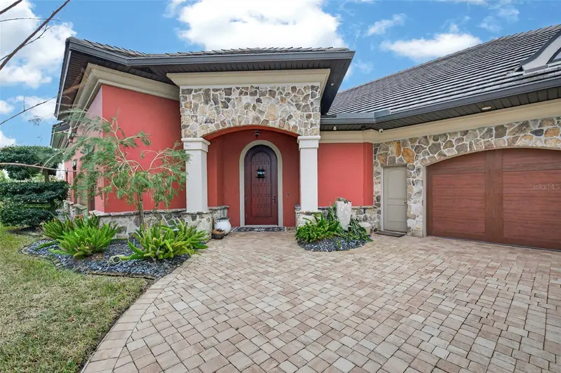 27 Las Palmas Way, FL