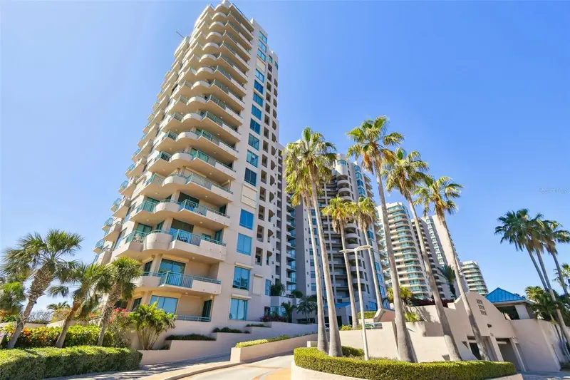 1560 Gulf Blvd #306, FL