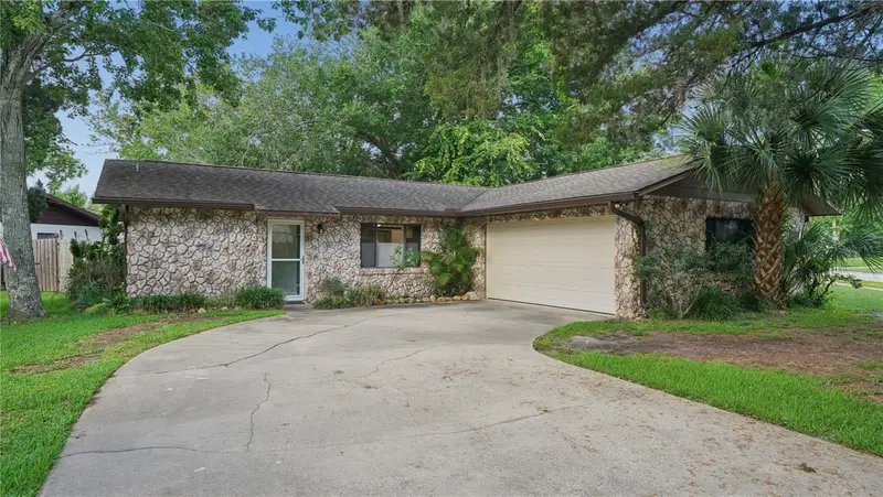 1968 Red Cedar Cir, FL