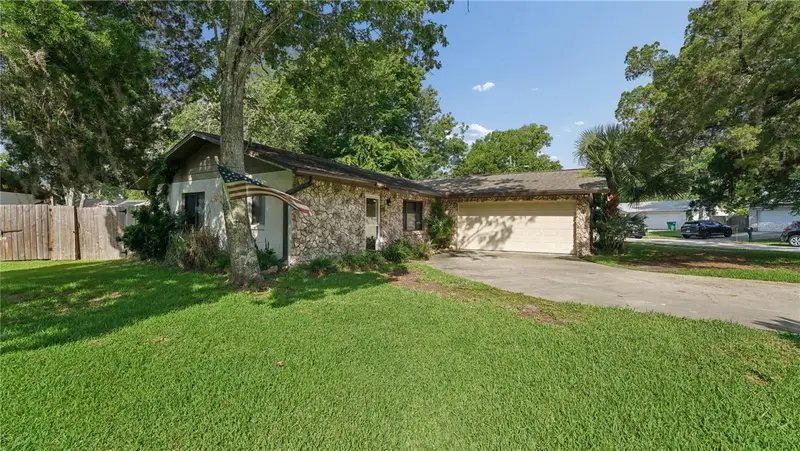1968 Red Cedar Cir, FL