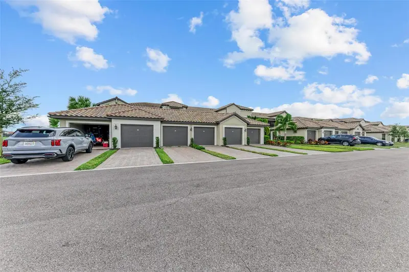 5685 Palmer Cir #105, FL