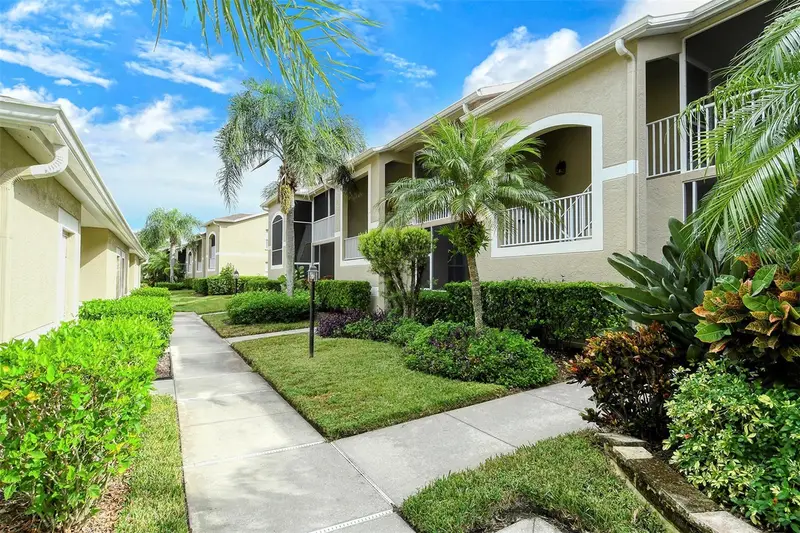 5221 Mahogany Run Ave #223, FL