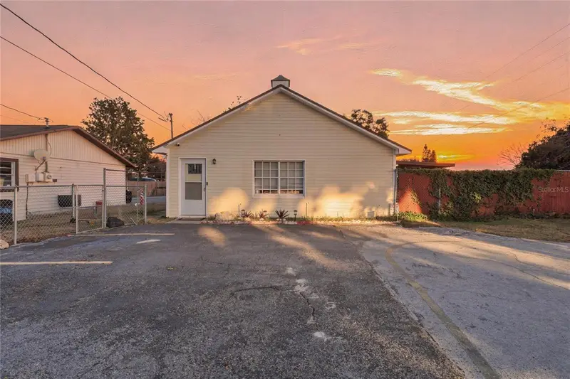 11004 Martha Ave, FL