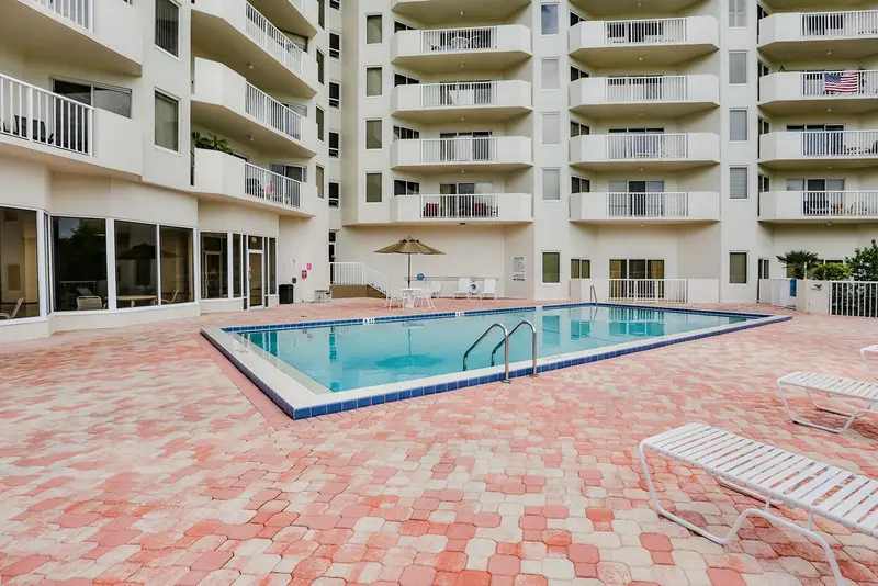 3 Oceans West Blvd #7c1, FL
