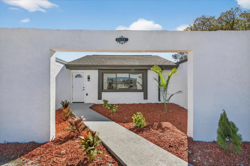 3212 Honeymoon Ln, FL