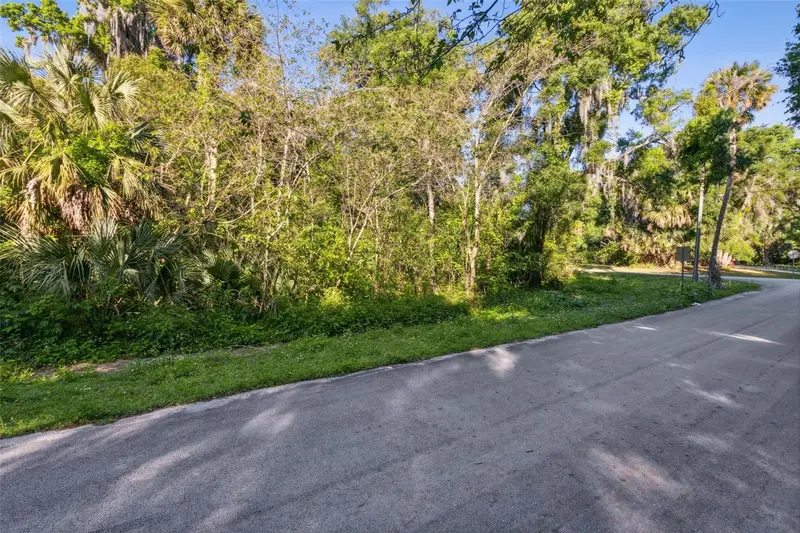 Lot 13 Quebec Ave, FL
