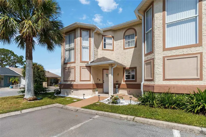 211 Dawn Ct, FL