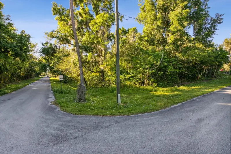 Lot 16 Quebec Ave, FL