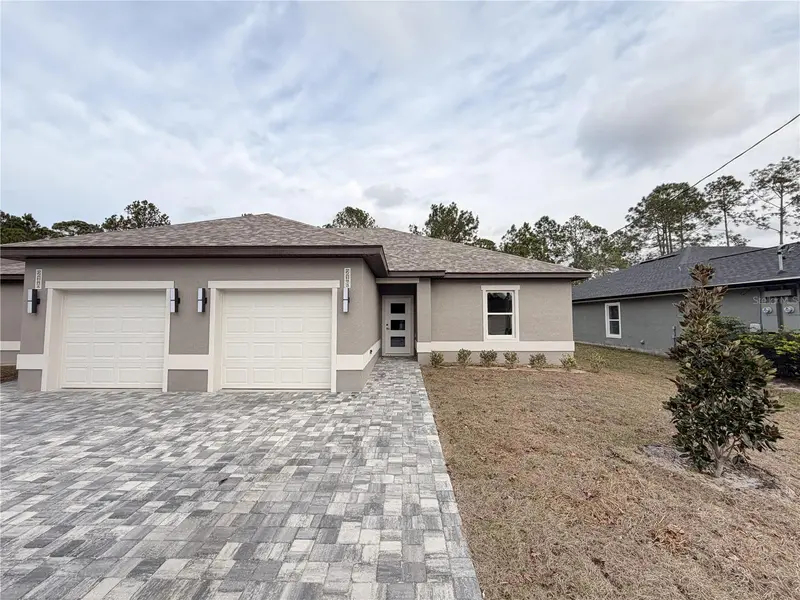 21 Rosepetal Ln #A, FL
