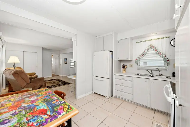 1125 Elkhart Cir, FL